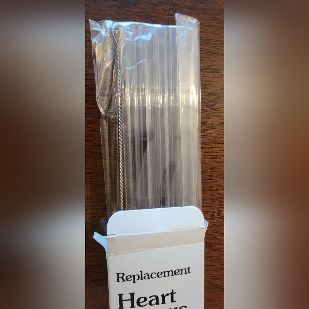 5-Pack Heart Straws for Stanley Cups. Reusable + Cleaner Included - Picture 4 of 5